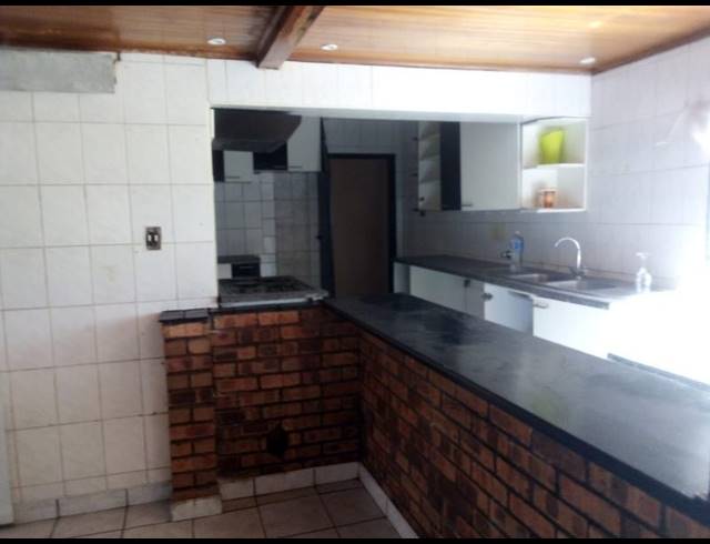 3 BEDROOM HOUSE FOR SALE IN HOMESTEAD